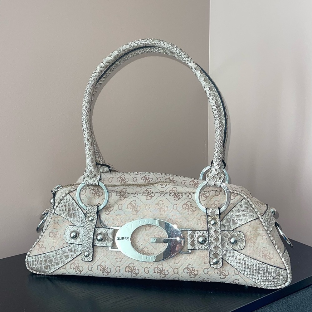 GUESS SHOULDER BAG